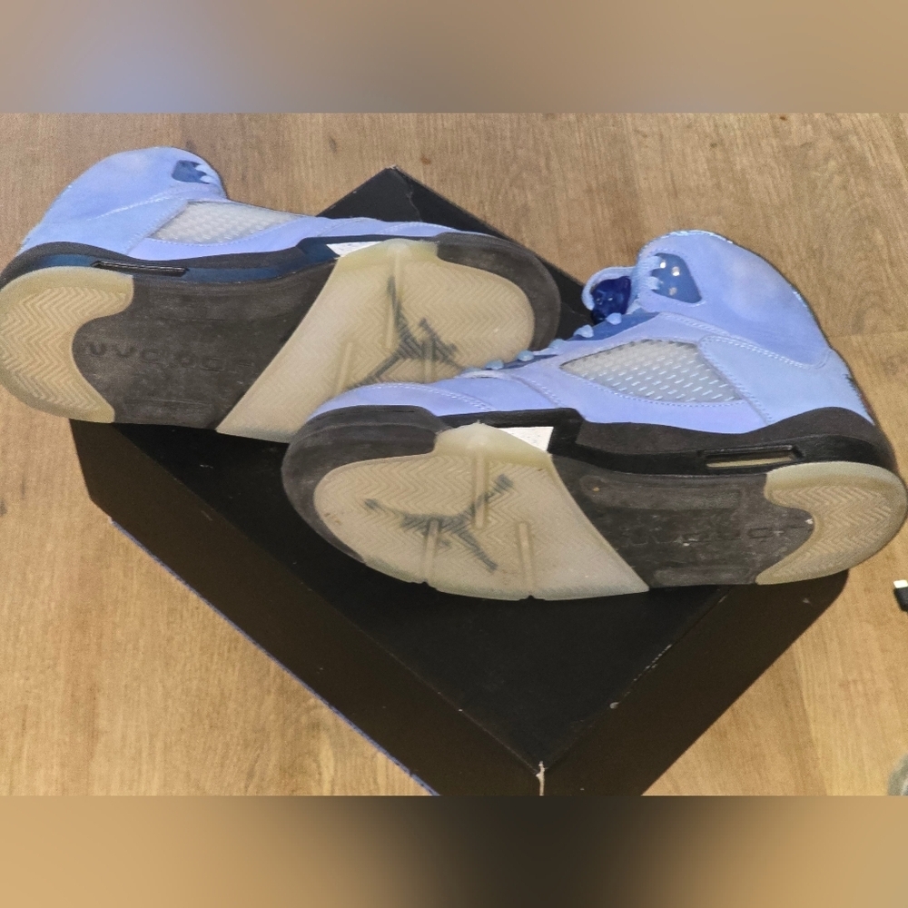 AIR JORDAN 5 RETRO UNC TARHEEL BLUE SNEAKERS MENS SIZE 10 WOMENS SZ 12 - Picture 7 of 8